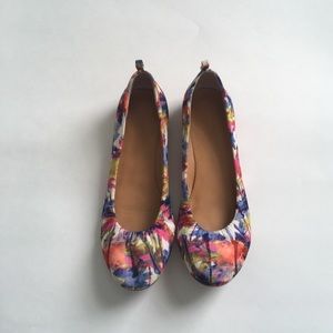 Floral Nine West flats
