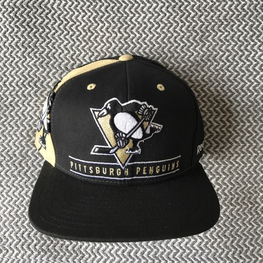 Reebok Face Off Penguins SnapBack