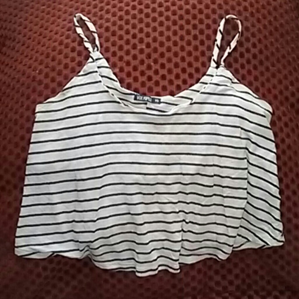 Black and white striped summer crop top!