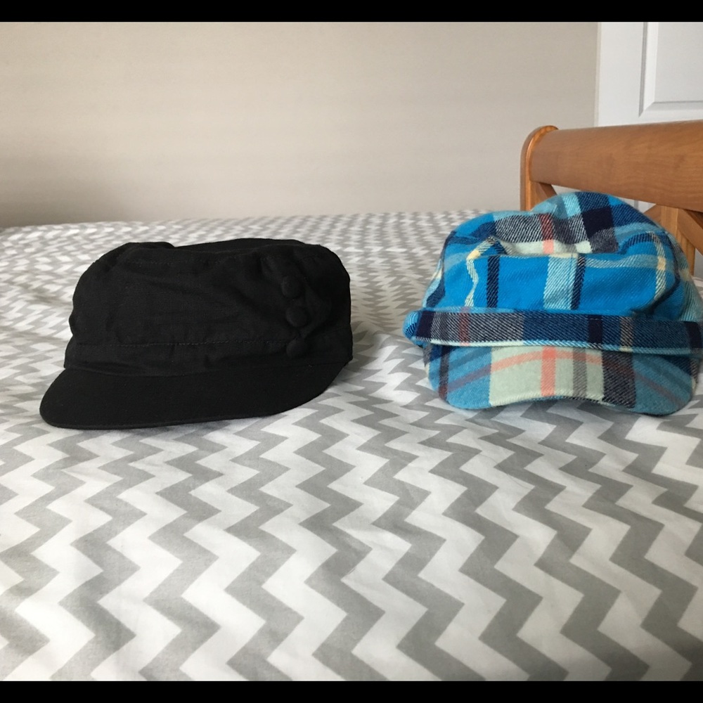 Set of 2 hats