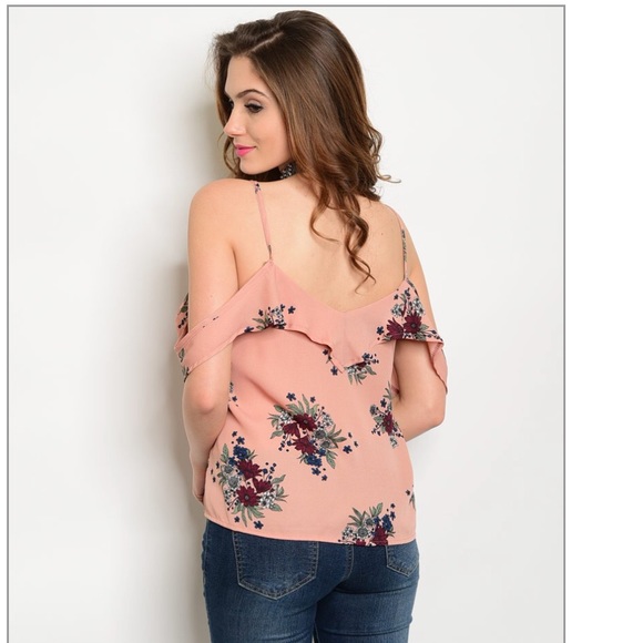Gorgeous cold shoulder blouse - Picture 2 of 7