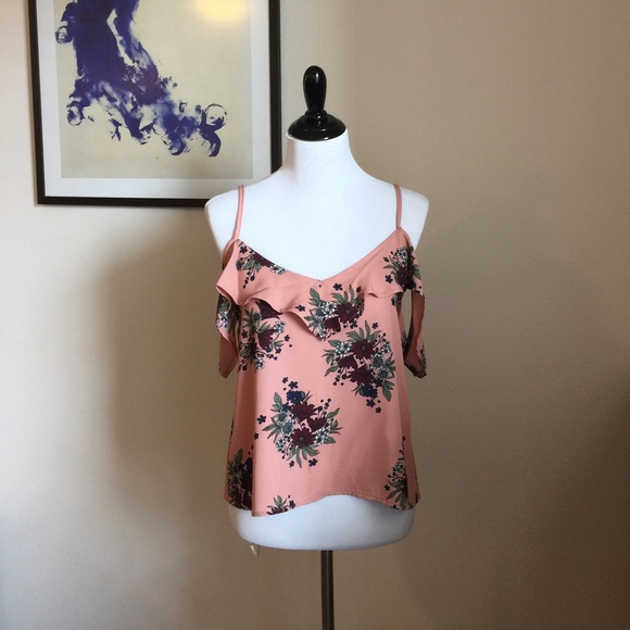 Gorgeous cold shoulder blouse - Picture 3 of 7