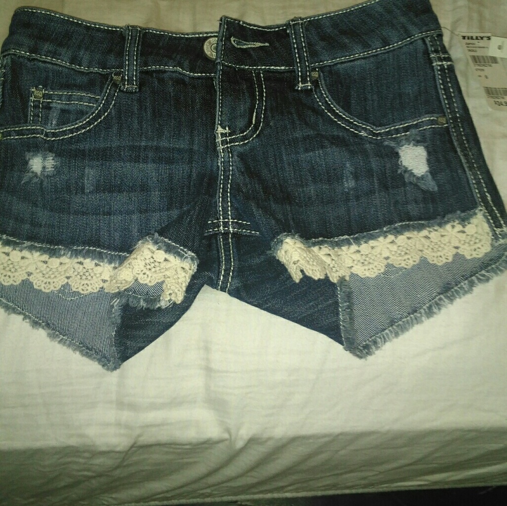 Tilly's shorts