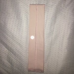 light pink lulu lemon headband