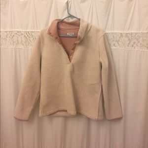 Soft Sherpa pull over pink suede inside