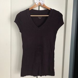 V-neck T-shirt