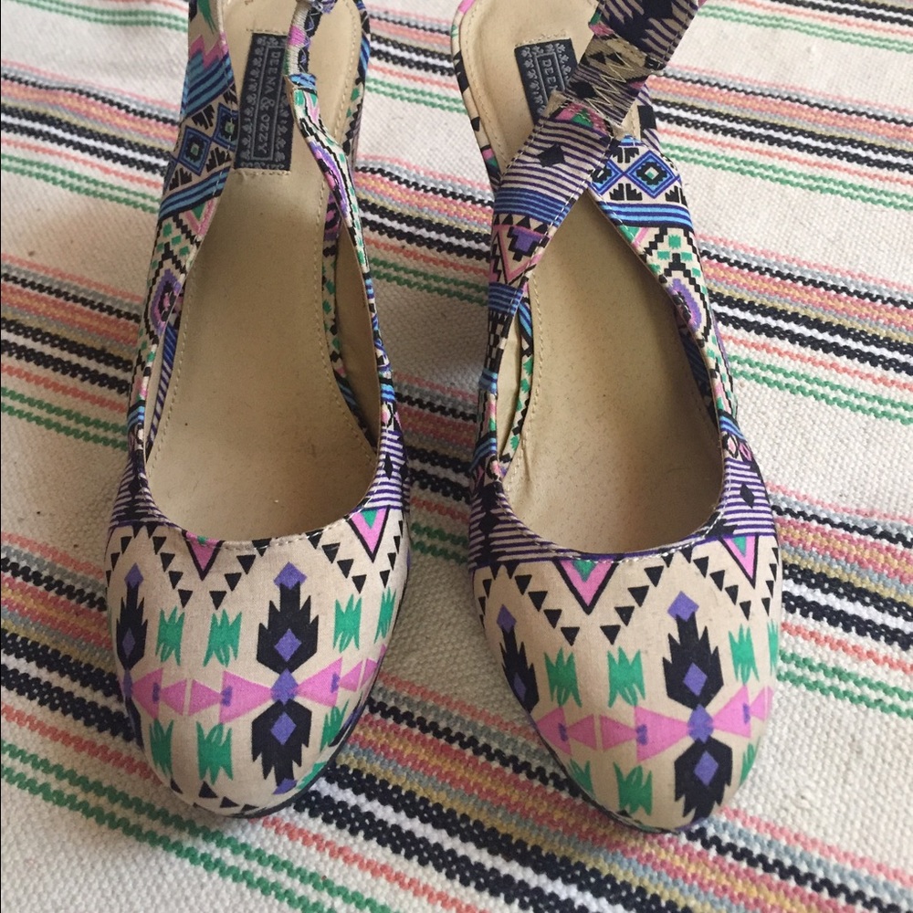 Worn once. Tribal print sling back chunky heel.