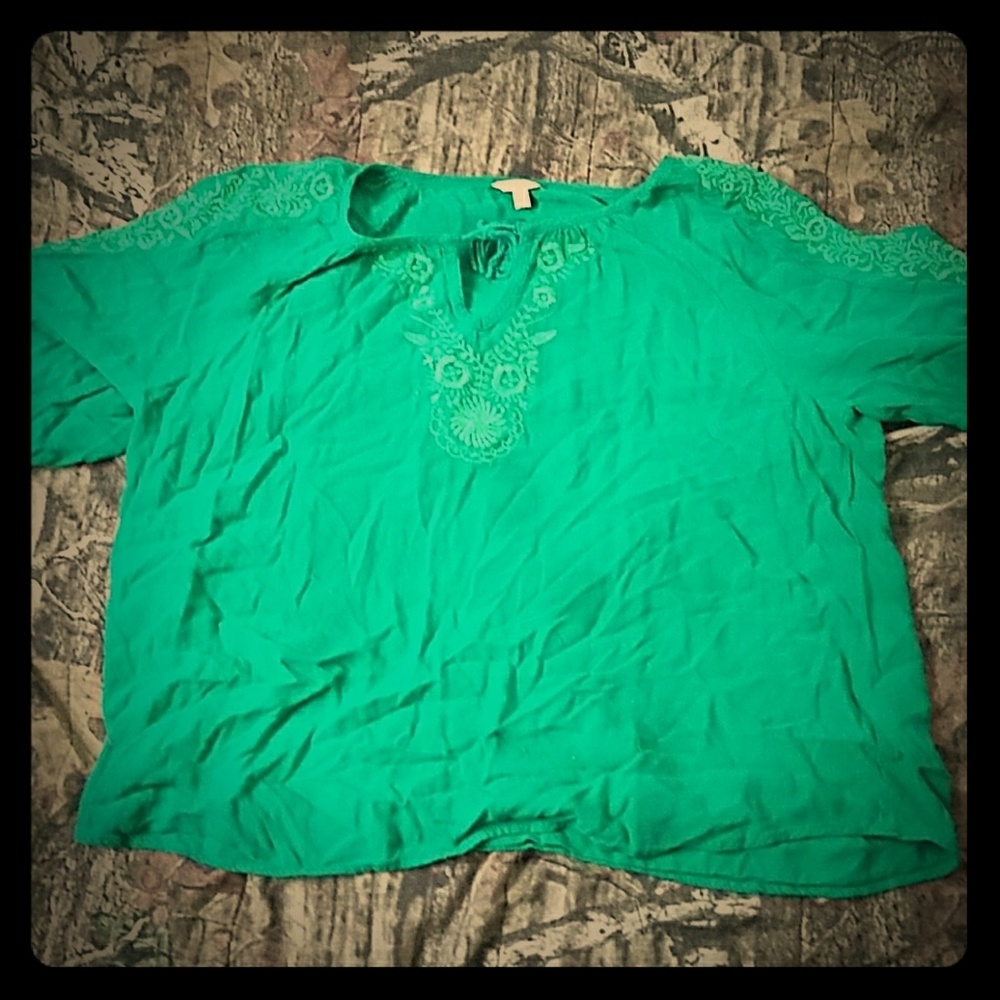 Green woman's XL Sonoma shirt