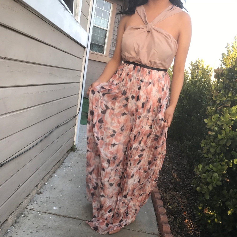 🎀 Brianna Accordion Skirt Maxi Dress 🎀