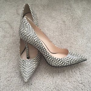 Nine West Snake Print Pumps - black and white