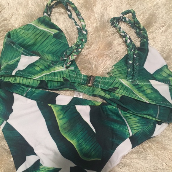 💕LAST ONE!! Green Leaves Bikini Set - Picture 5 of 5