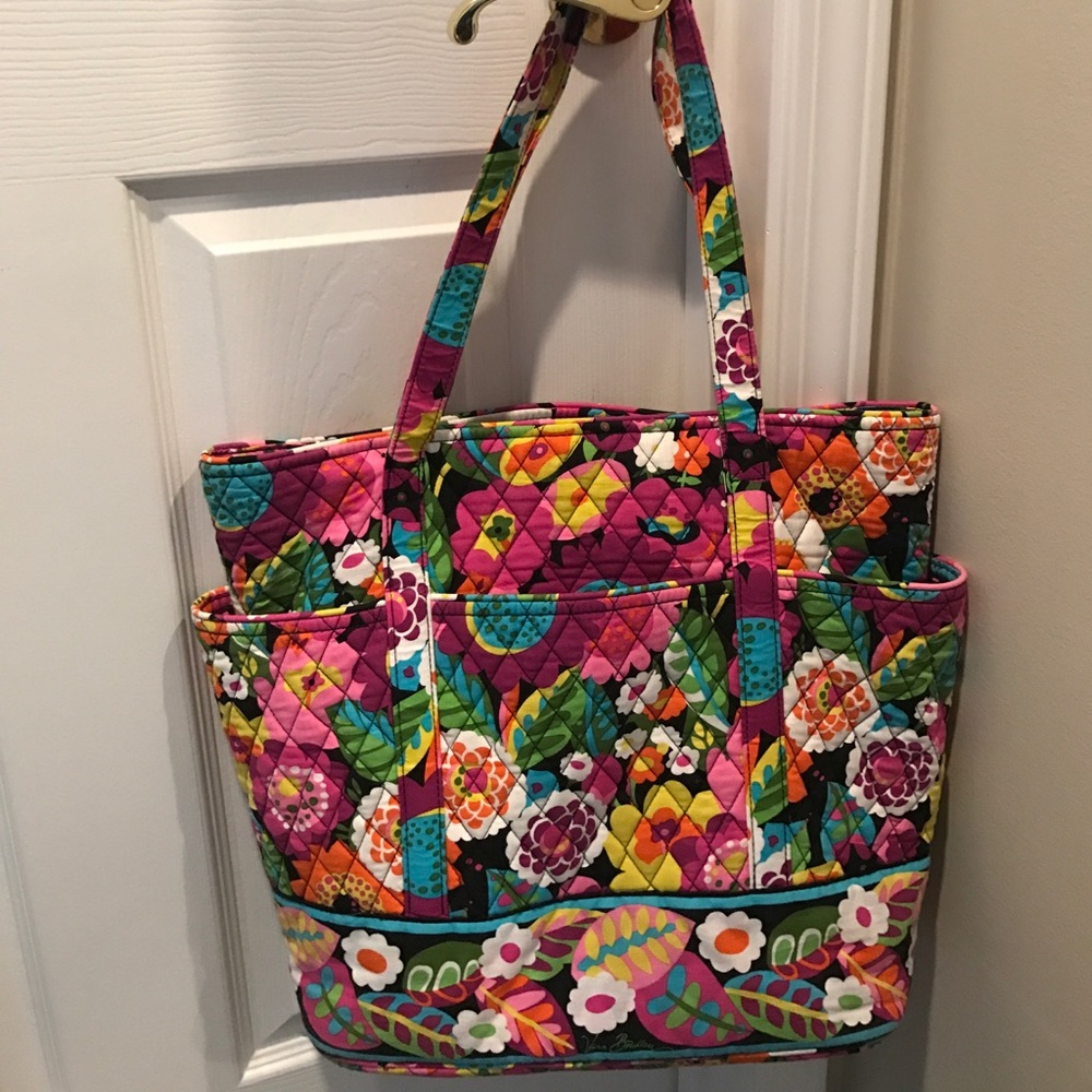 Floral Vera Bradley bag!