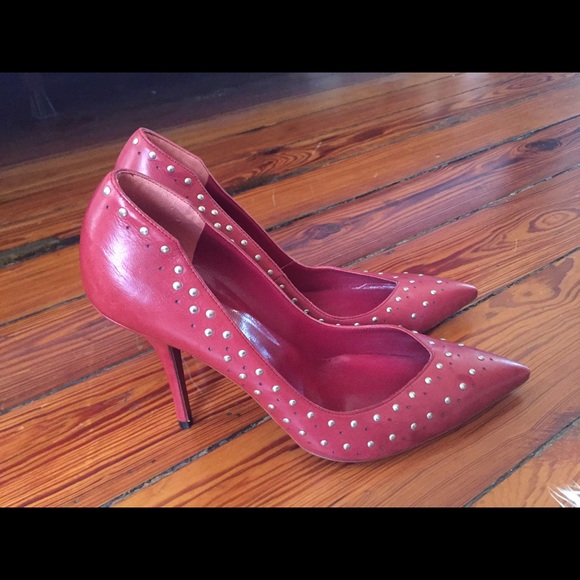 Pointy toe stiletto with small studs - Picture 2 of 4