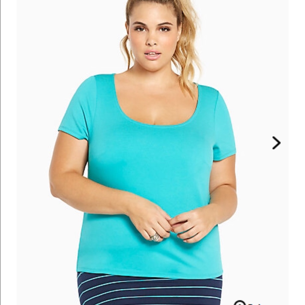 Torrid Ponte Keyhole Cutout Top NWT - Size 0