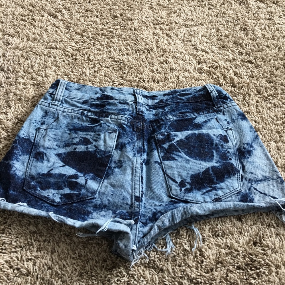 Mossimo High Rise Short Short - Picture 2 of 3