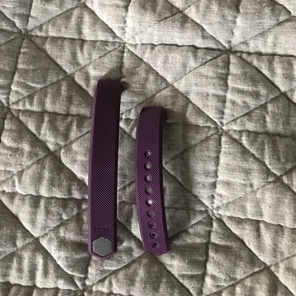 SOLD!-FitBit Alta - Picture 4 of 4
