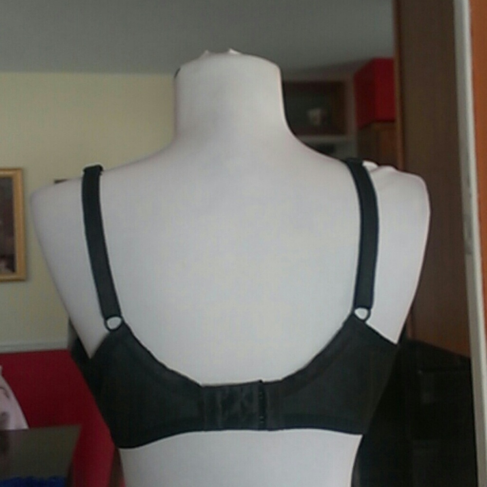 George Bra - Picture 2 of 4
