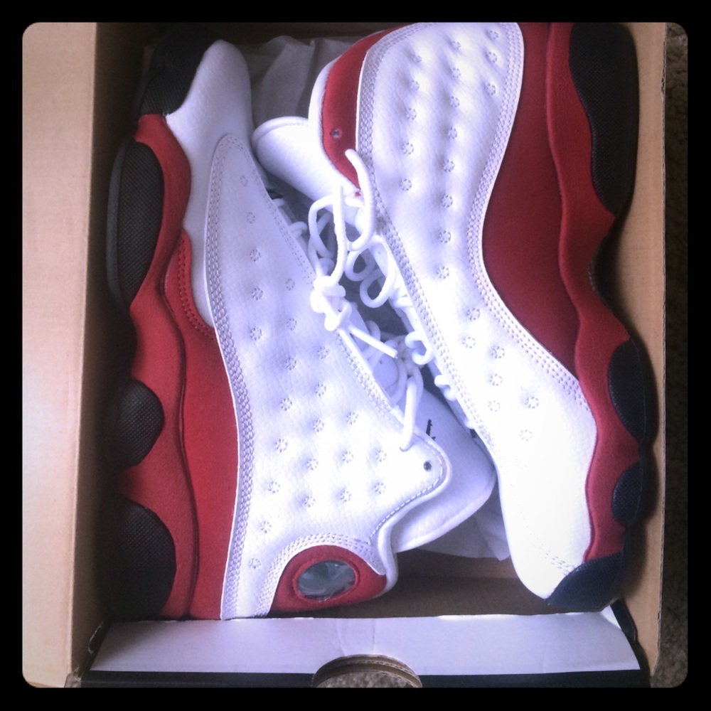 Jordan cherry 13s 🍒 size 5y TRADED!