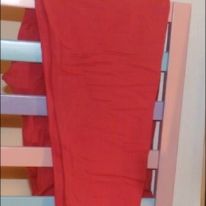 Lularoe TC tall and Curvy solid red leggings NWOT