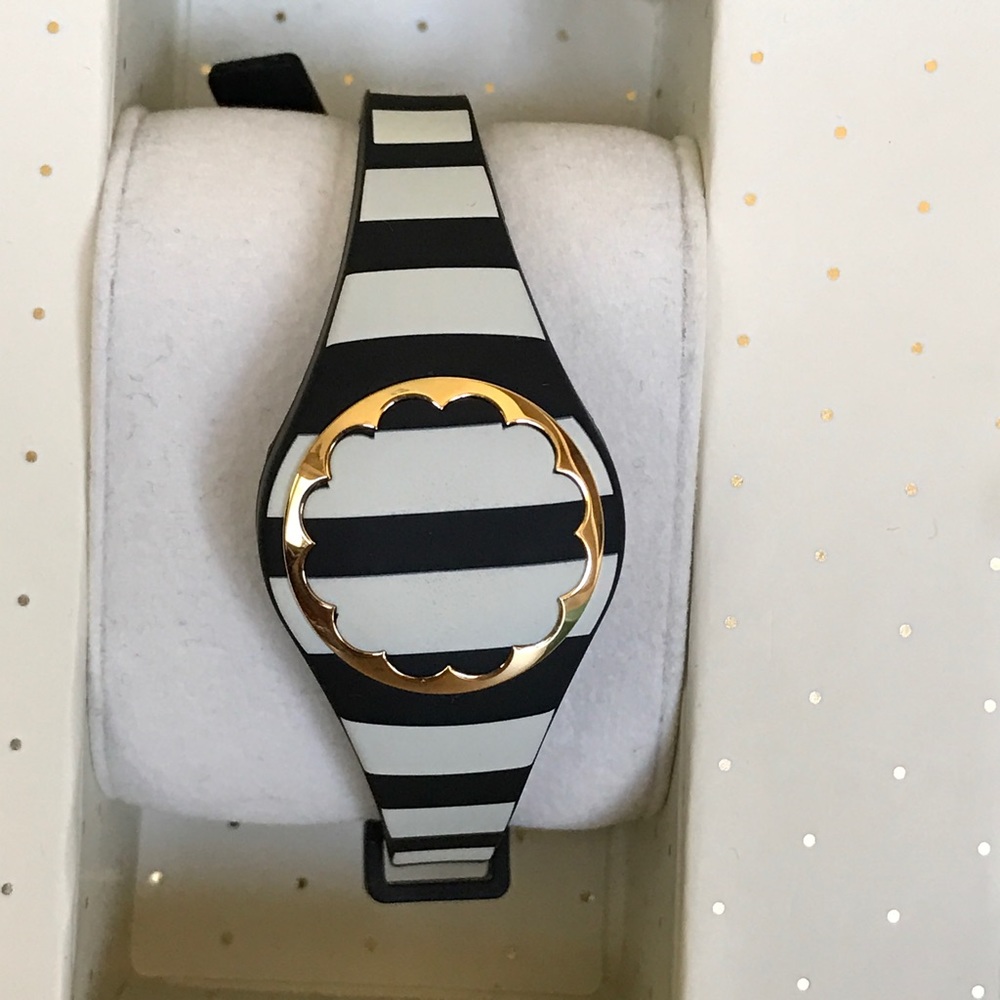 Kate spade New York scallop activity tracker - Picture 4 of 4