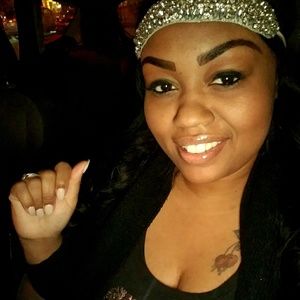 Meet your Posher, Latisha