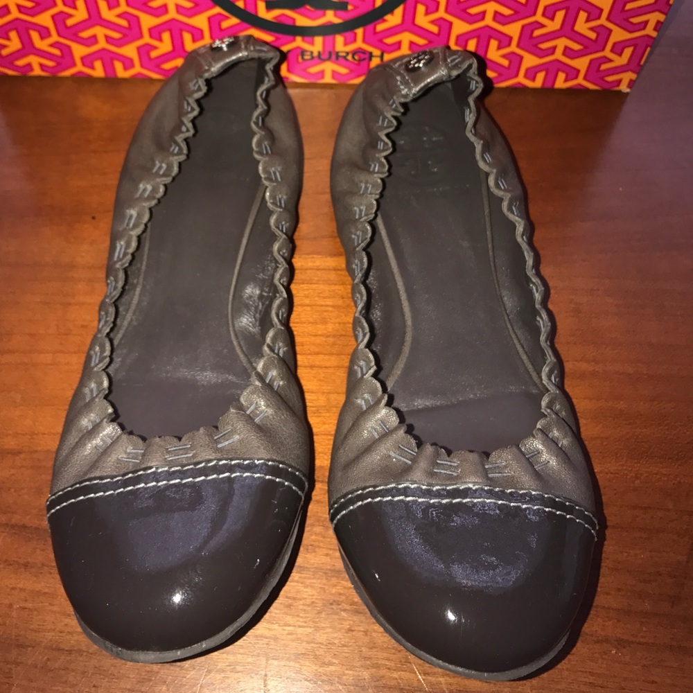 Tory Butch Flats - brown size 7 US