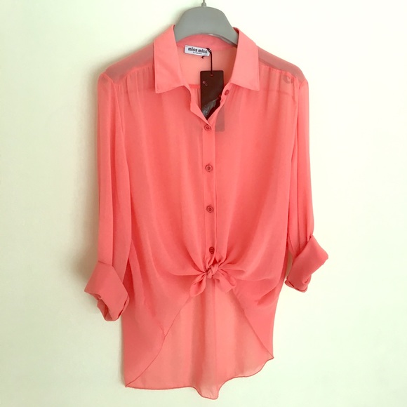 Tops - New sheer Italian Hi & low