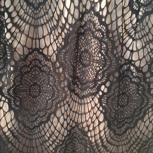 LF lace dress - Picture 2 of 5
