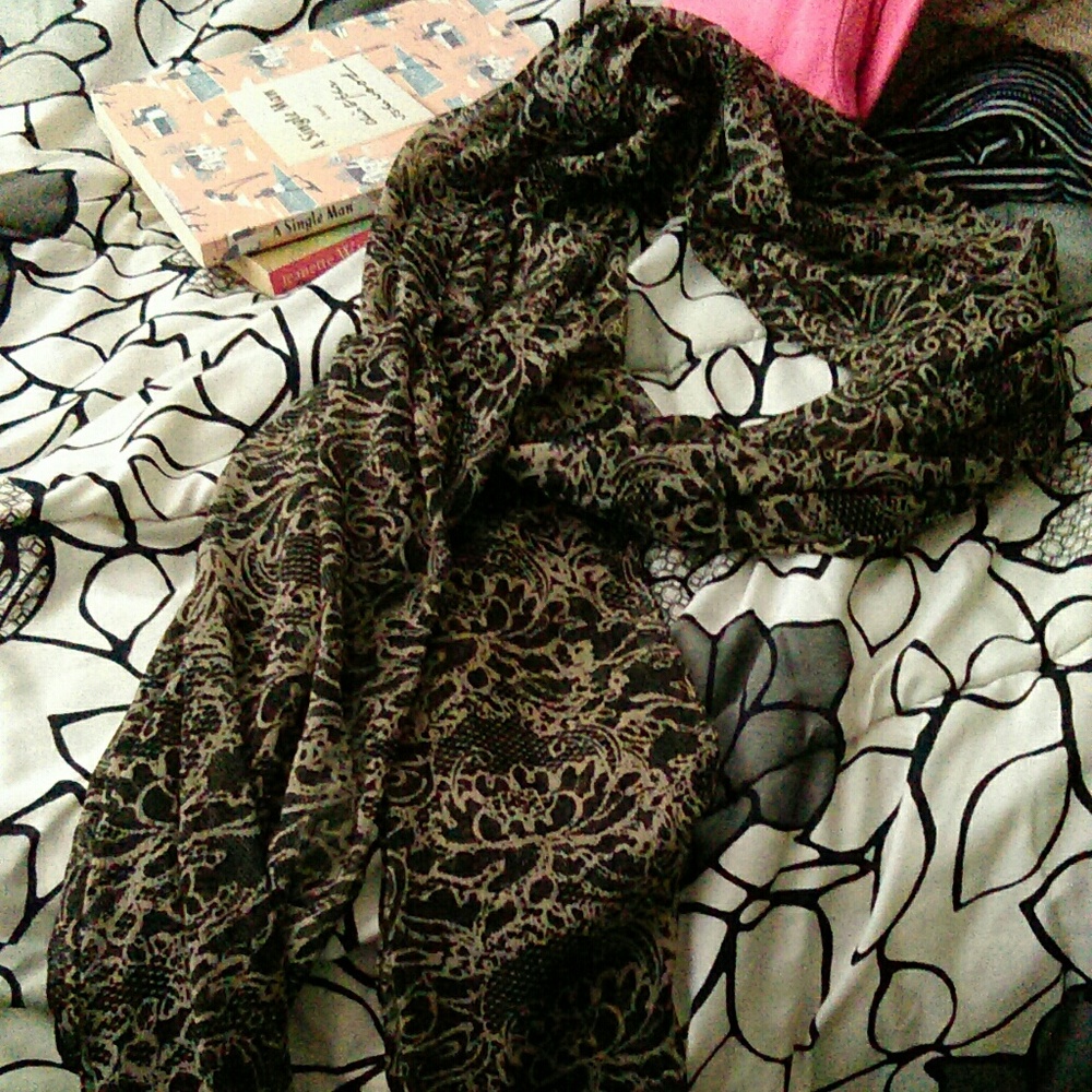 Silky feel Patterned Scarf