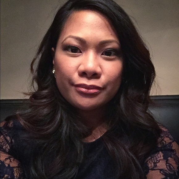 Meet your Posher, Nikki 💜 - Picture 2 of 4