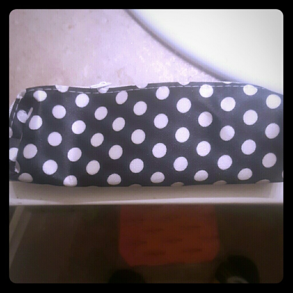 NEW! POLKA DOT MAKEUP BRUSH HOLDER