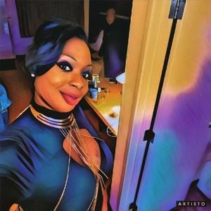 Meet your Posher, Toya