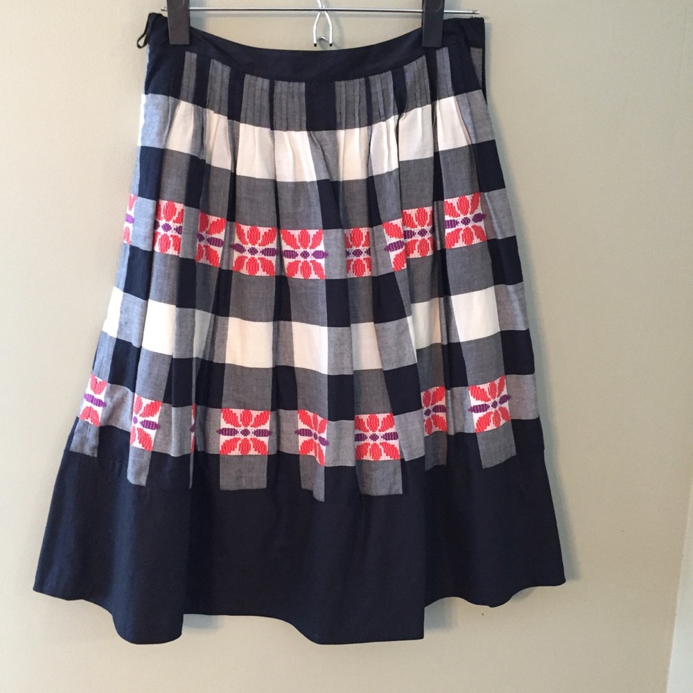 Full Flare Embroidered Skirt