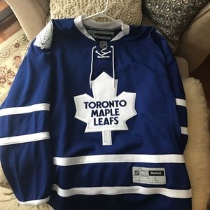 Maple leafs jersey