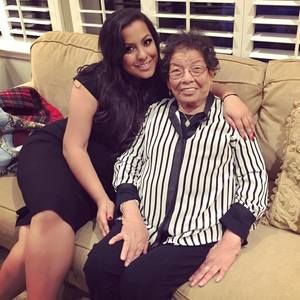 Meet your Posher, Cassandra