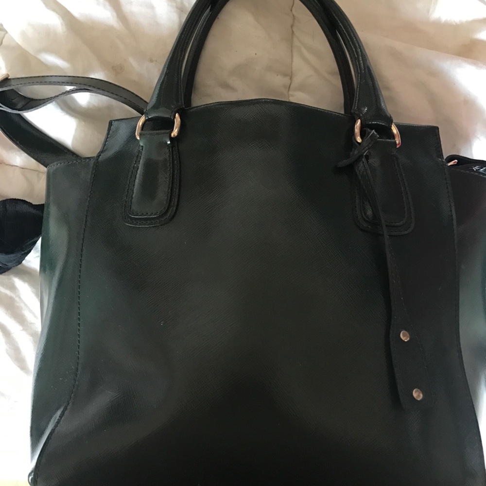 Abro shiny forest green leather tote