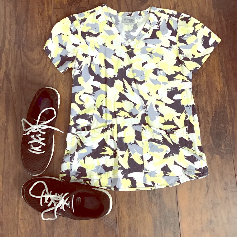 Scrub top