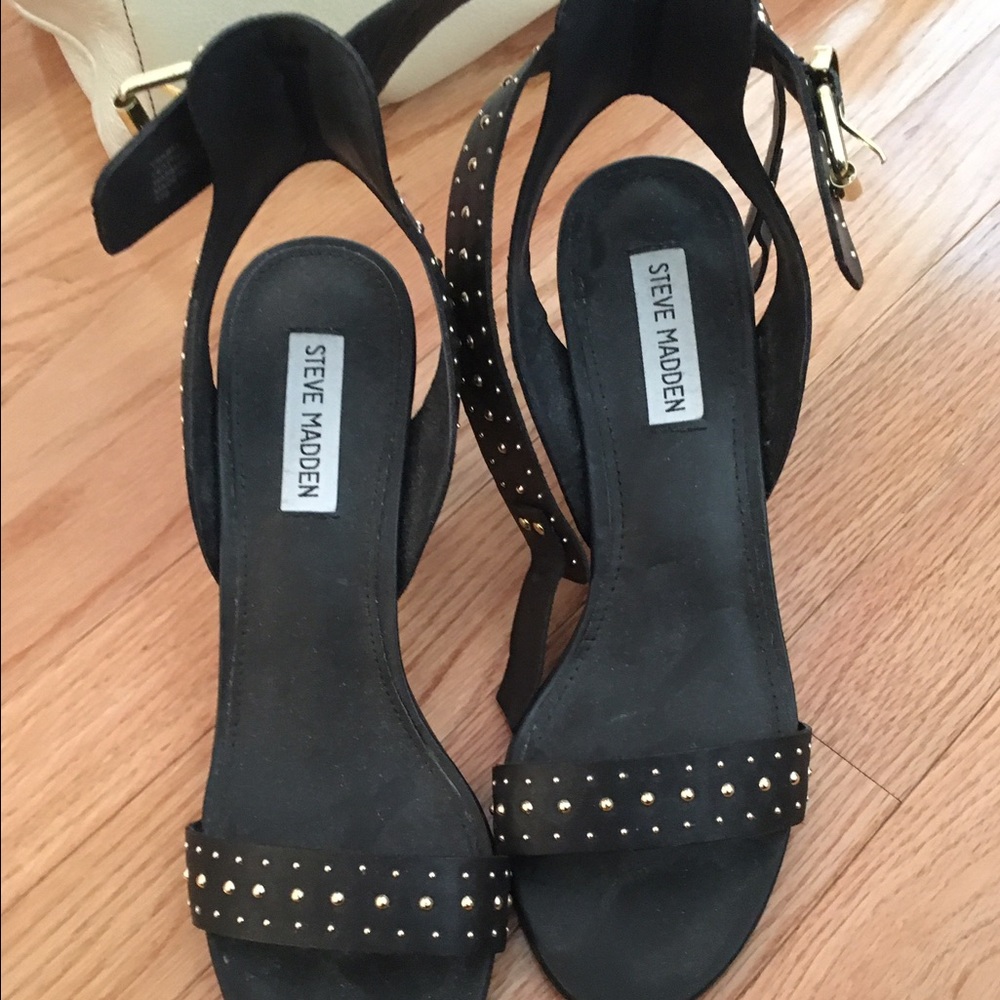 Steve Madden shoe