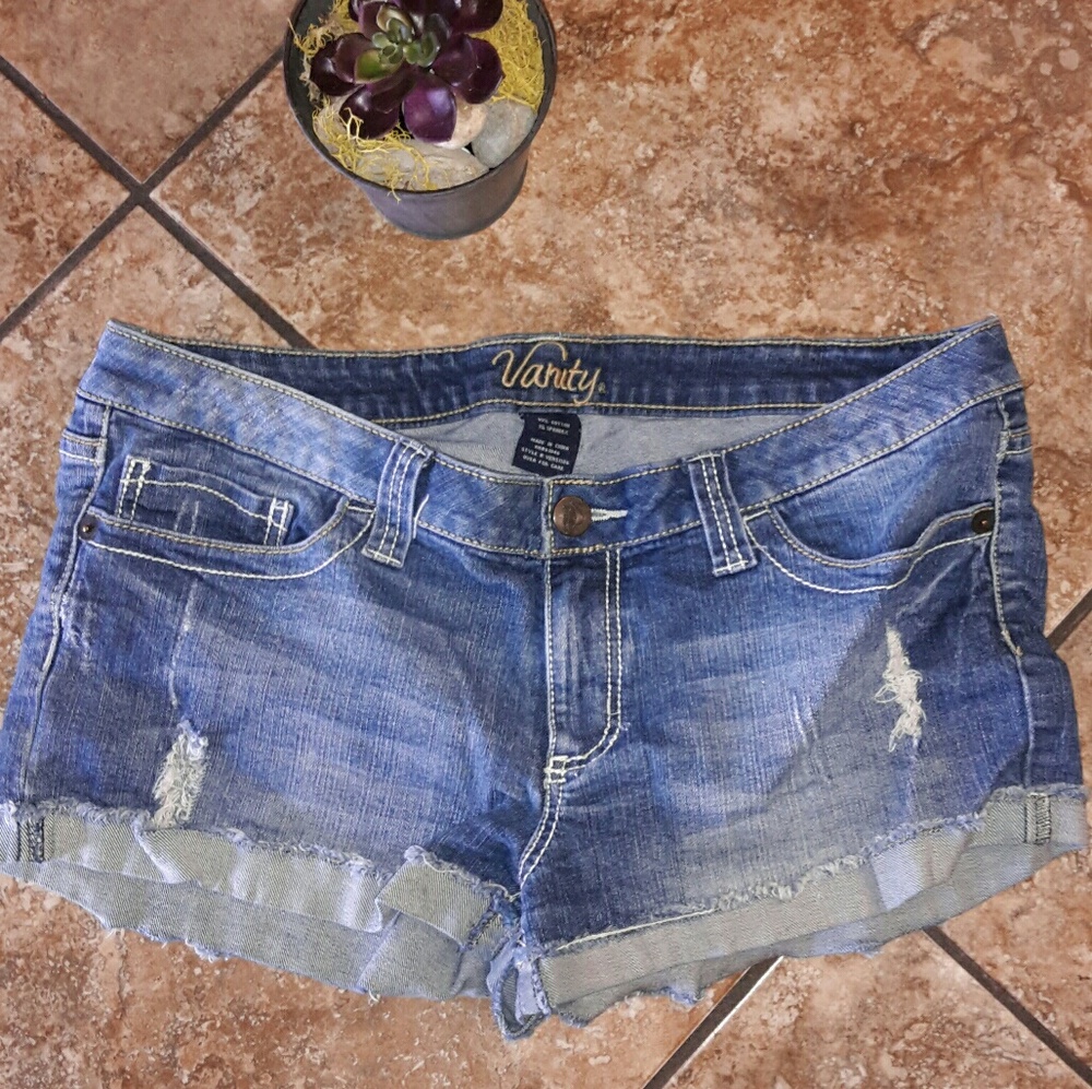 Distressed denim shorts 14