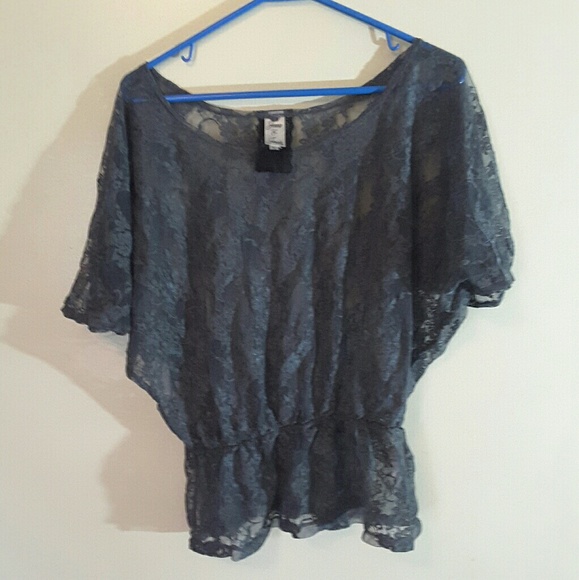 Jenna & jessie Tops - Jenna. & jessie floral lace top