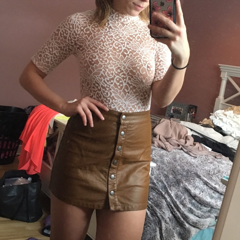High neck top lace