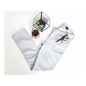 • AG The Stevie Ankle • Slim Straight Leg •