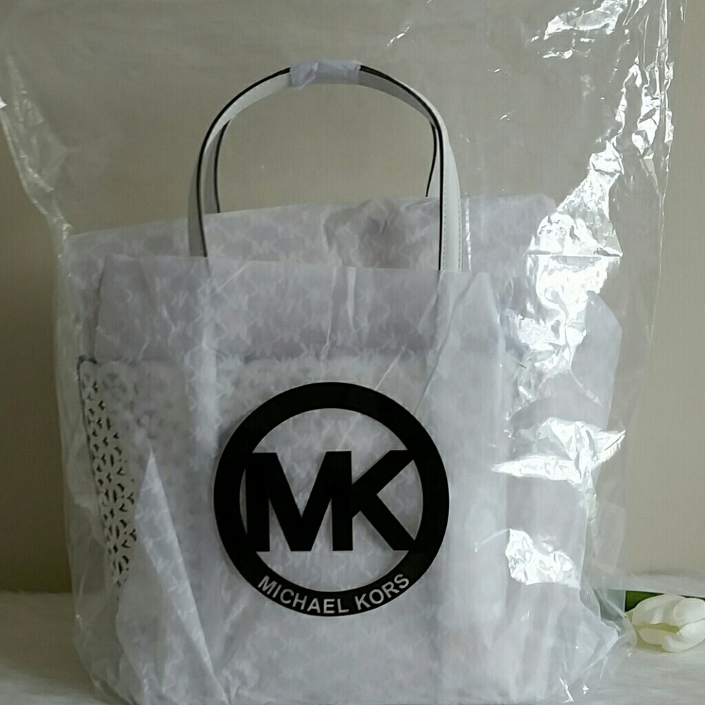 Nwt Authentic Michael Kors Totes - Picture 6 of 8