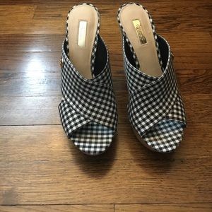 Guess wedges black and white checker design