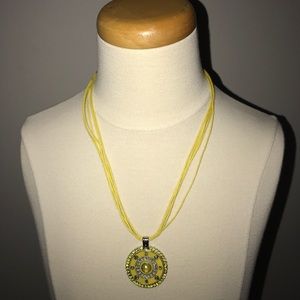 ☀️Yellow pendent necklace☀️