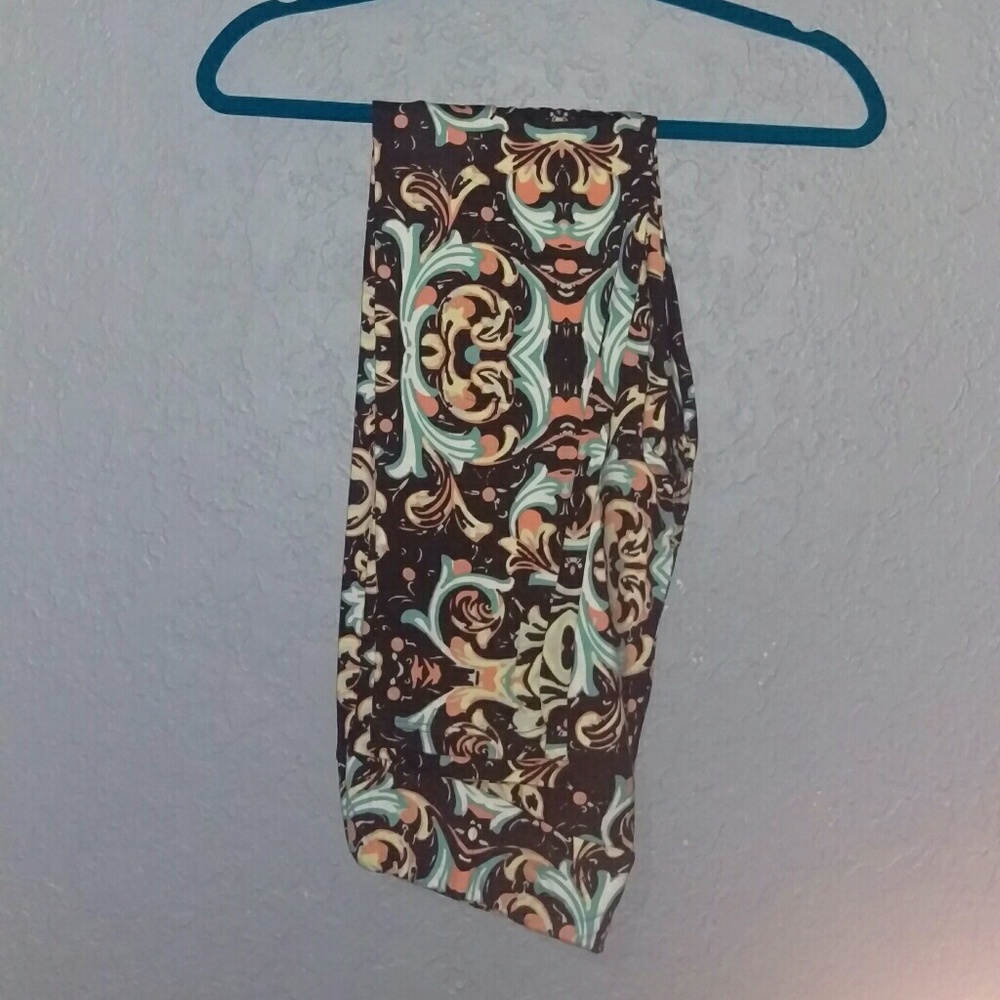 Final Discount: BNWOT LuLaRoe TC Leggings