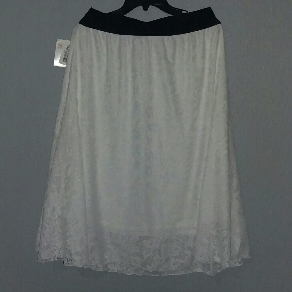 BNWT LuLaRoe Lola