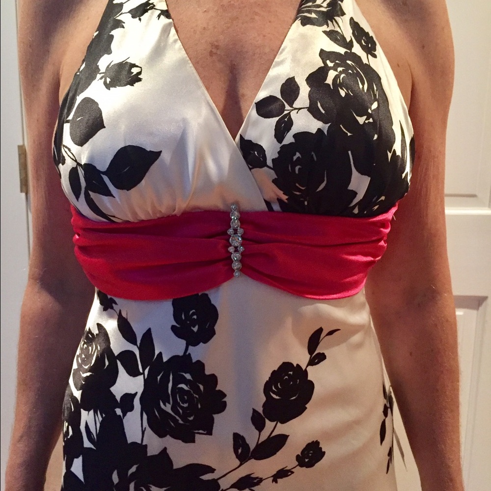 NEW Gorgeous satin white/black and pink gown