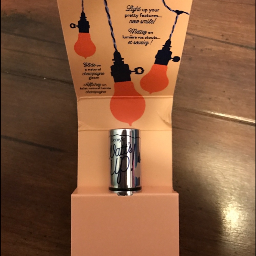 🎉HOST PICK🎉 NEW Benefit "Watts Up" Highlighter - Picture 3 of 5