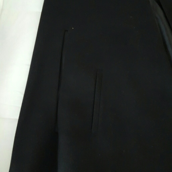 Black cape - Picture 2 of 3